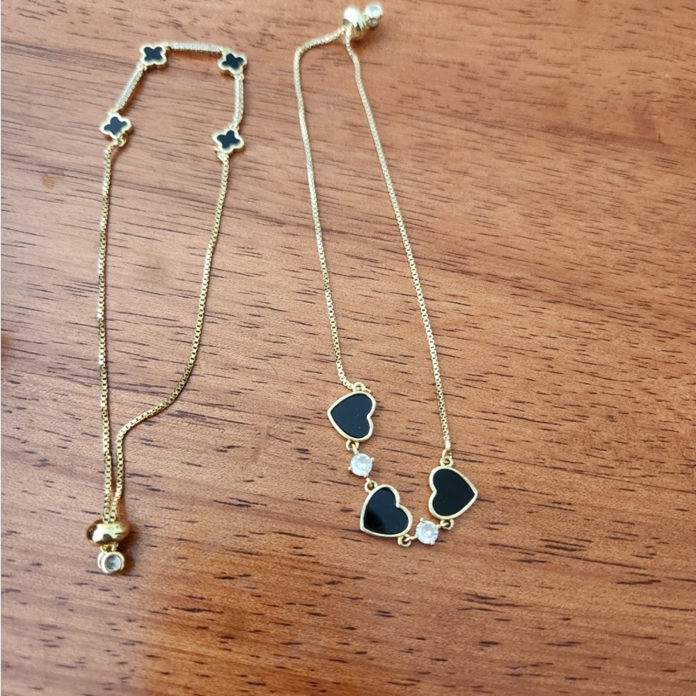 Brand New Heart Bracelet Set.